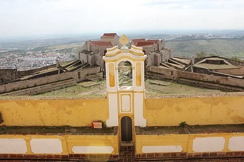 Les remparts supérieurs — Forte de Nossa Senhora da Graça