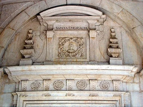 La légende de la malédiction — Igreja de Santa Engrácia