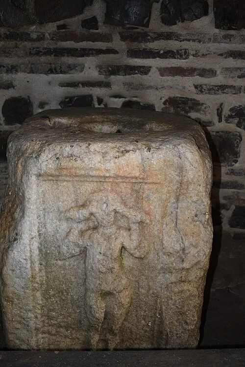 Pierre votive — Sítio Arqueológico de São Cucufate