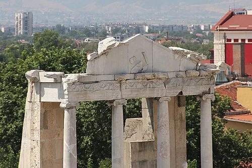 Frontons restaurés — Roman theatre of Plovdiv