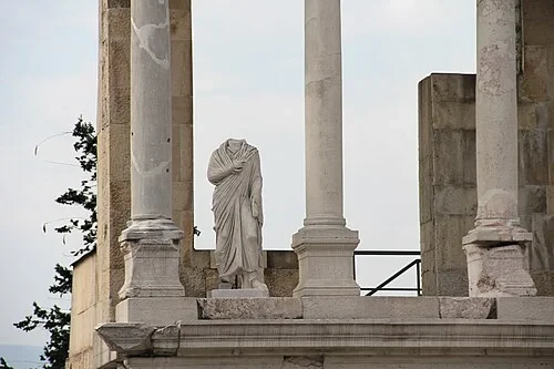 Les niches statuaires — Roman theatre of Plovdiv