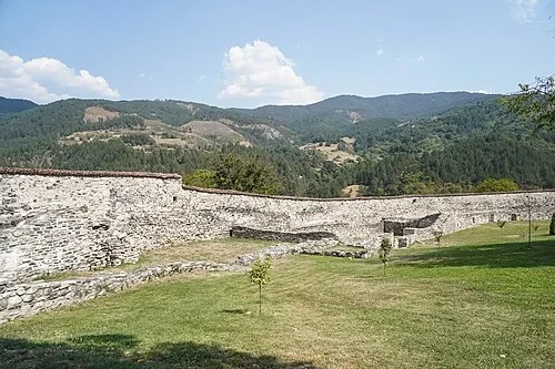 Ruines du palais royal — Manastir Studenica