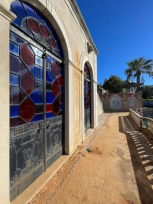 La terrasse supérieure — Palácio de Estói