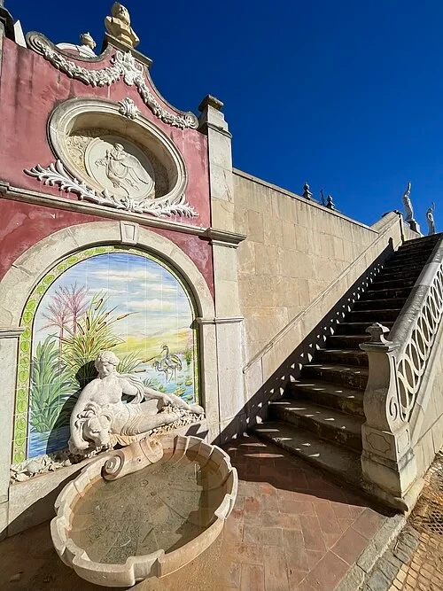 La nymphe allongée — Palácio de Estói