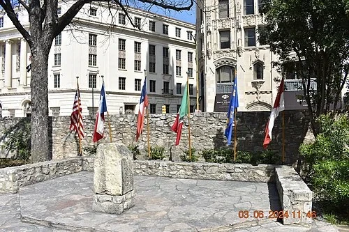 Les Six Drapeaux — The Alamo