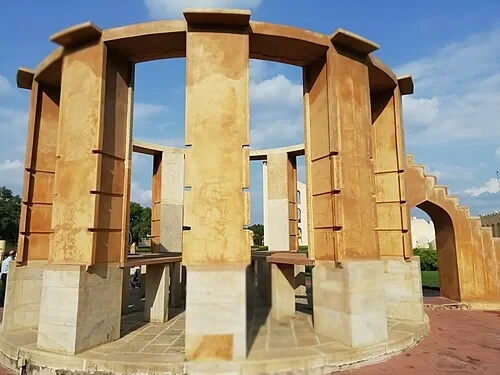 Les Cylindres Jumeaux — Jantar Mantar, Jaipur