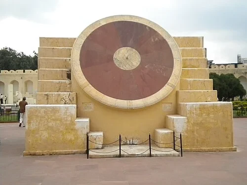 The Equinoctial Dials