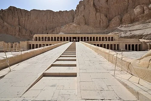 La rampe cérémonielle — Mortuary Temple of Hatshepsut