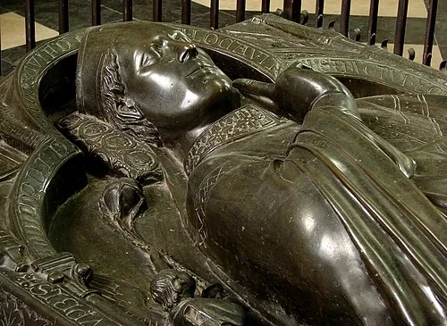 Effigy of Evrard de Fouilloy — Cathédrale Notre-Dame d'Amiens audio guide stop