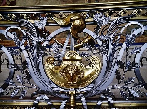 The Grand Staircase Railing — Château de Chantilly audio guide stop