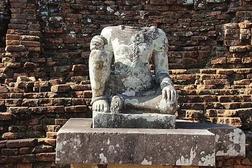 The Headless Guardian of the Hall — Khu đền tháp Mỹ Sơn audio guide stop