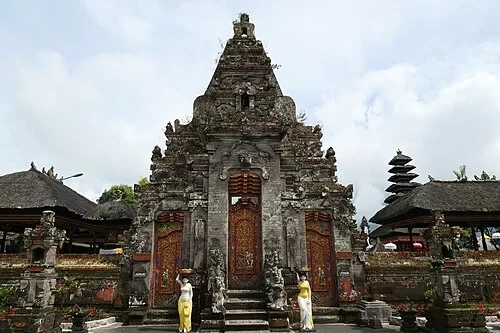 The Ornate Inner Gate — Pura Ulun Danu Bratan audio guide stop