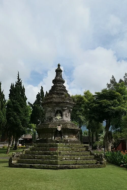 The Buddhist Stupa — Pura Ulun Danu Bratan audio guide stop
