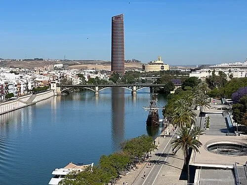 Guadalquivir River Panorama — Torre del Oro audio guide stop