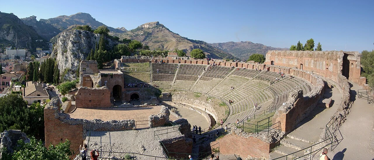 Audio guides in Taormina