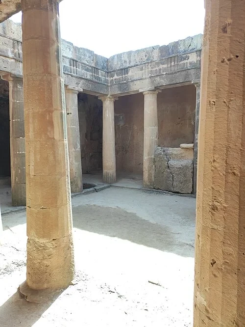 Tomb 4 Sunken Courtyard — Tombs of the Kings audio guide stop