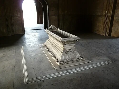 Le cénotaphe symbolique — Safdarjung's Tomb