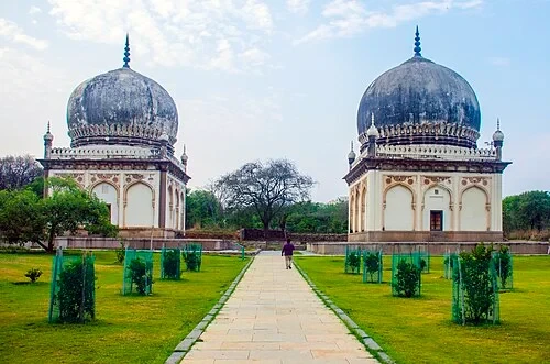 The Courtesans' Tombs — Qutb Shahi Tombs audio guide stop