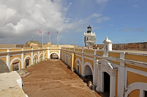Vue depuis les niveaux supérieurs — Castillo San Felipe del Morro